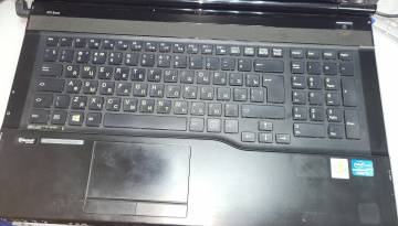 01-200126075: Fujitsu екр. 17,3/core i5 3230m 2,5ghz/ ram4gb/ hdd700gb