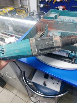 01-200239203: Makita hr2470