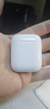 01-200259976: Apple airpods 2nd generation with charging case