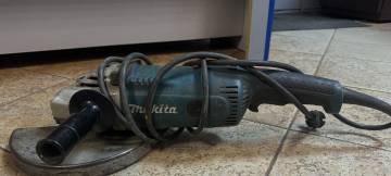 01-200197354: Makita ga9020r