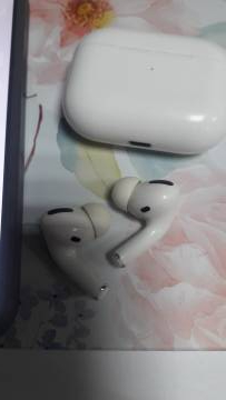 01-200248997: Apple airpods pro