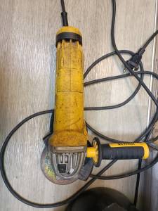 01-200271043: Dewalt dwe4237