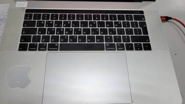01-200095691: Apple Macbook Pro a1990/ core i9 2,4ghz/ ram16gb/ ssd256gb/ amd pro 560x 4gb/ retina,touch bar