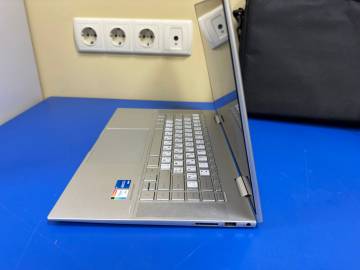 01-200197843: Hp envy x360 15-es2050 core i5-1240p 1.7ghz/ram16gb/ssd512gb/intel iris xe graphics g7