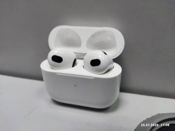 01-200201974: Apple airpods 3rd generation