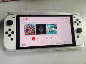 01-200209397: Nintendo switch oled