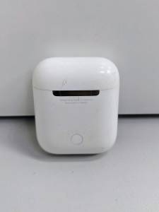 01-200196920: Apple airpods 2nd generation with charging case