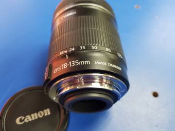 01-19319263: Canon ef-s 18-135mm f/3,5-5,6 is