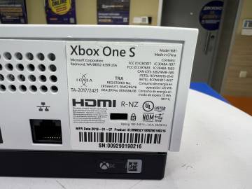 01-200087127: Microsoft xbox one s 1tb