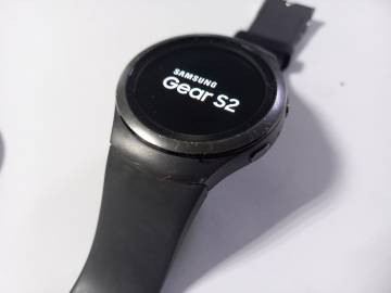 01-200051832: Samsung gear s2 (sm-r720)