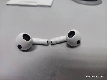 01-200201974: Apple airpods 3rd generation