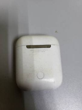 01-200273942: Apple airpods 2nd generation with charging case