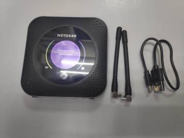 01-200301926: Netgear mr1100