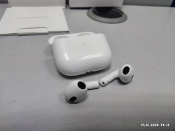 01-200201974: Apple airpods 3rd generation