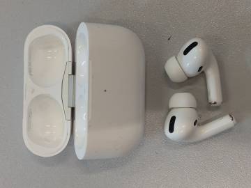 01-200241818: Apple airpods pro