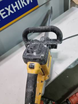 01-200116808: Dewalt dwe396