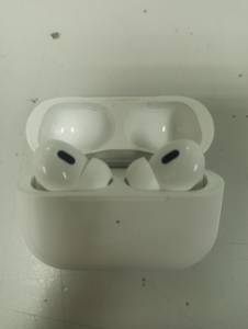 01-200239641: Apple airpods pro 2nd generation with magsafe charging case usb-c