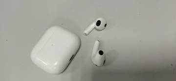 01-200307070: Apple airpods 3rd generation