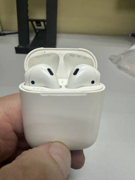 01-200236116: Apple airpods 2nd generation with charging case