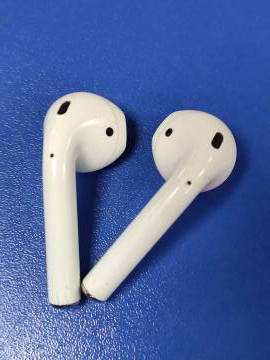 01-200235869: Apple airpods 2nd generation with charging case