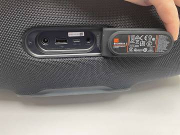 01-200261604: Jbl boombox 2