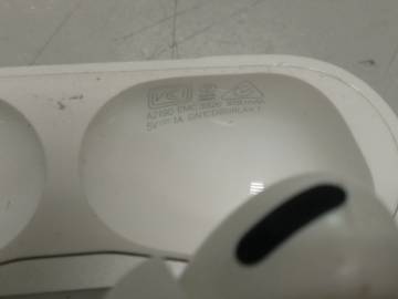 01-200106571: Apple airpods pro