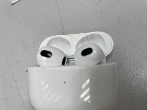 01-200212118: Apple airpods 3rd generation