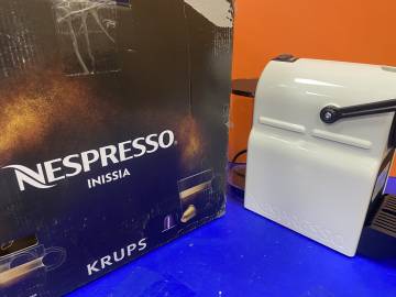 16-000205664: Nespresso inissia