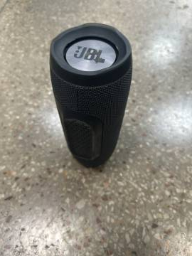 01-200208514: Jbl charge essential