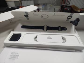 01-200243209: Apple watch se 2 gps 44mm aluminum case with sport