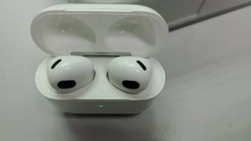 01-200263998: Apple airpods 3rd generation