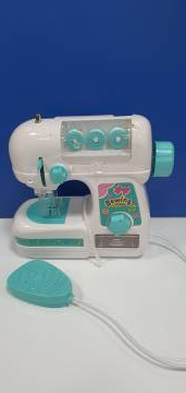 16-000259513: Sewing machine
