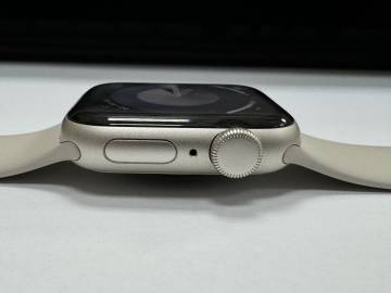 01-200144171: Apple watch se 2 gps 40mm aluminum case with sport