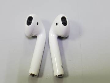 01-200097559: Apple airpods 2nd generation with charging case