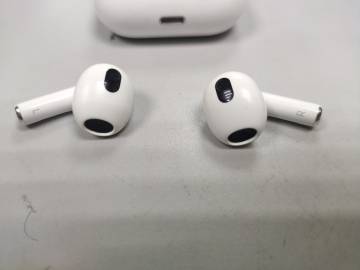 01-200207362: Apple airpods 3rd generation