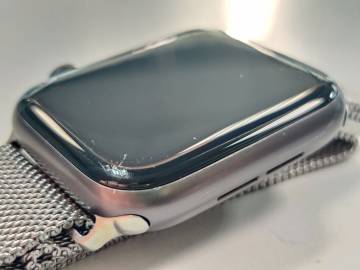 01-200006548: Apple watch se 44mm aluminum case