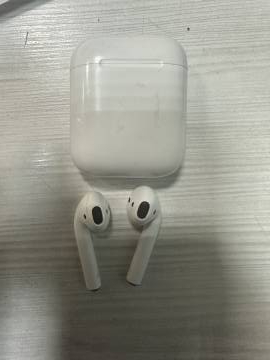 01-200135393: Apple airpods 2nd generation with charging case