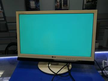 01-200191636: Lg w2363v