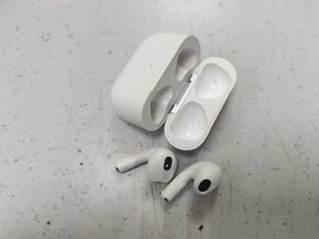 01-200227150: Apple airpods 3rd generation