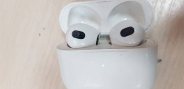 01-200201115: Apple airpods 3rd generation