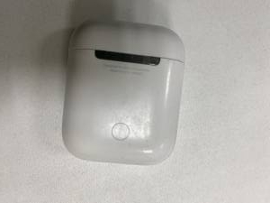 01-200248030: Apple airpods 2nd generation with charging case