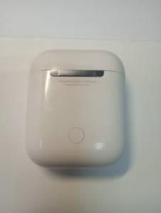 01-200067101: Apple airpods 2nd generation with charging case