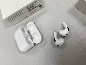 01-200137323: Apple airpods 3rd generation