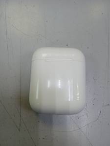 01-200195985: Apple airpods 2nd generation with charging case