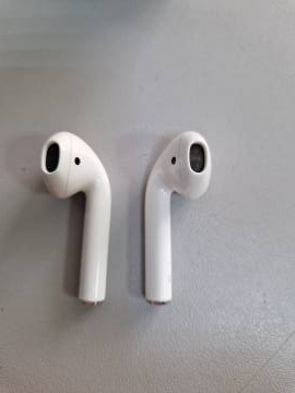 01-200188508: Apple airpods 2nd generation with charging case