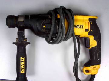 01-200233699: Dewalt d25133qs