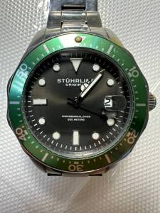 01-200257743: Stuhrling 824.03