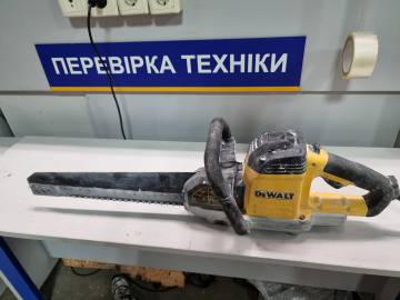 01-200116808: Dewalt dwe396