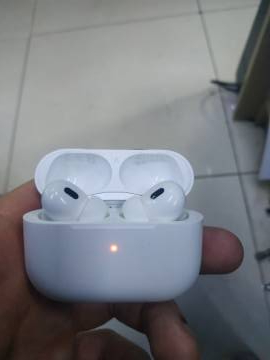 01-200197421: Apple airpods pro 2nd generation with magsafe charging case usb-c