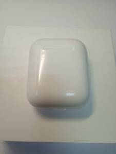 01-200067101: Apple airpods 2nd generation with charging case